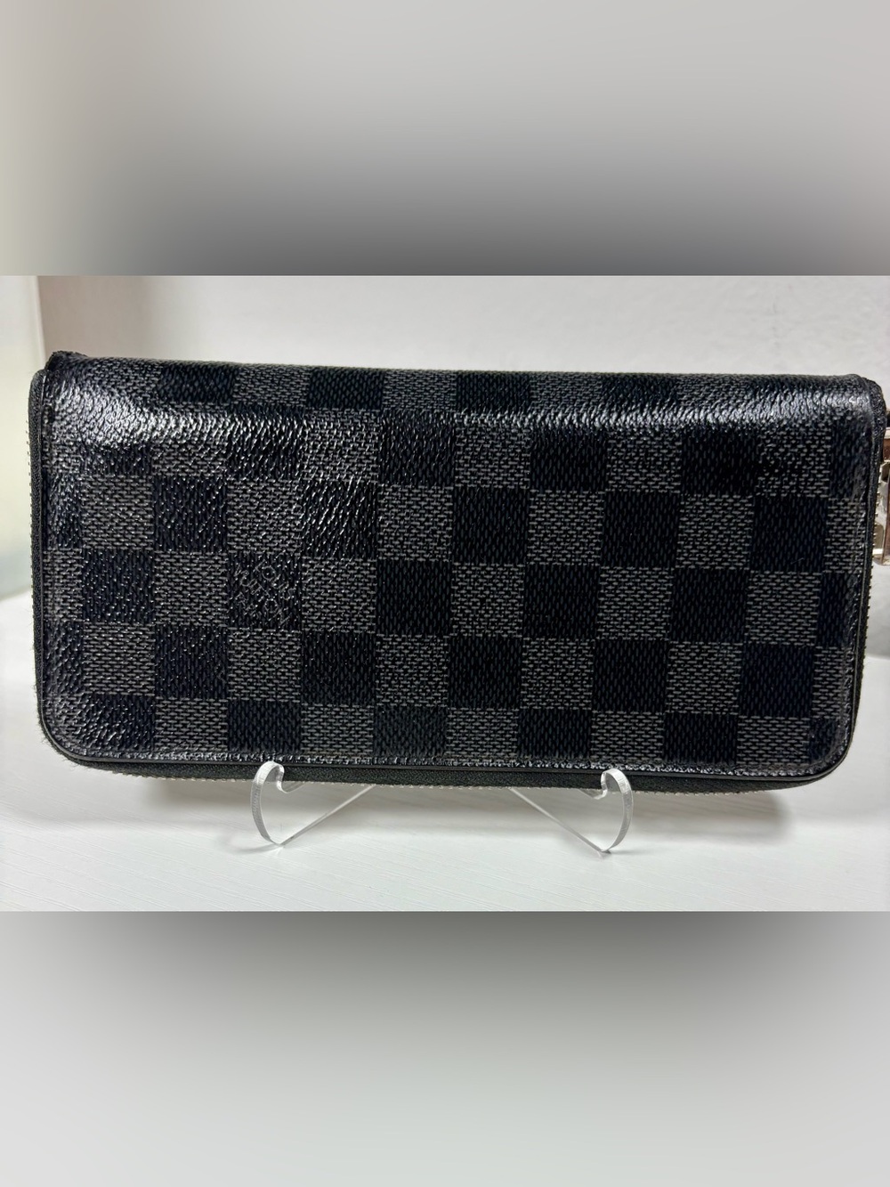 LOUIS VUITTON Damier Graphite  Zippy Organizer Wallet